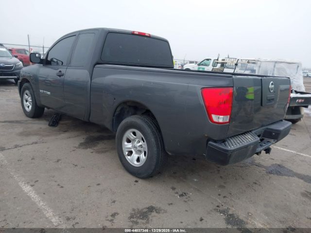 Nissan Titan Xe Image 4