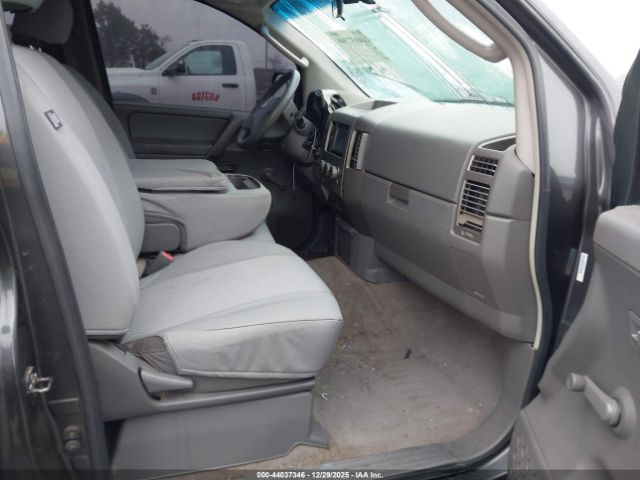 Nissan Titan Xe Image 5