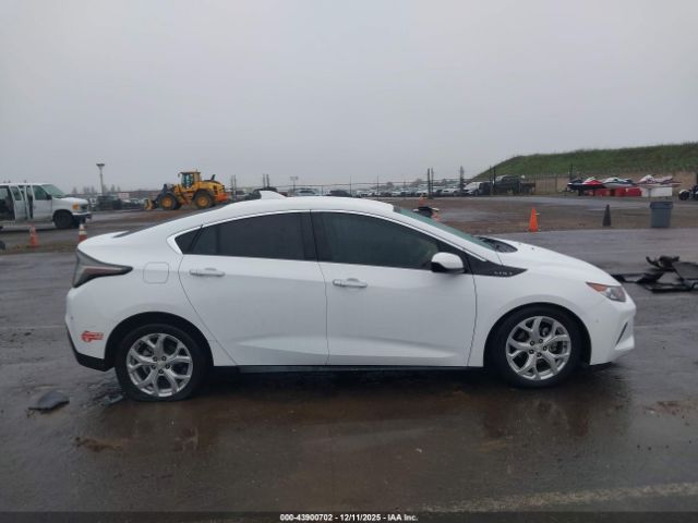 Chevrolet Volt Premier Image 12