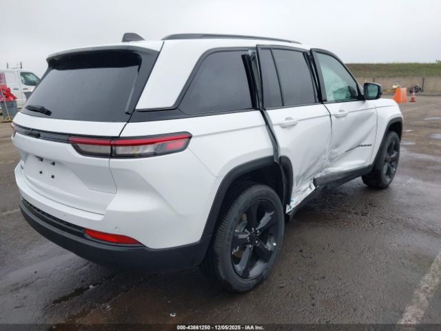Jeep Grand Cherokee Altitude X 4x4 Image 5