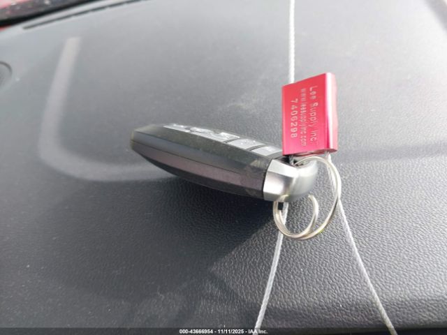 Ford Escape Titanium Image 3