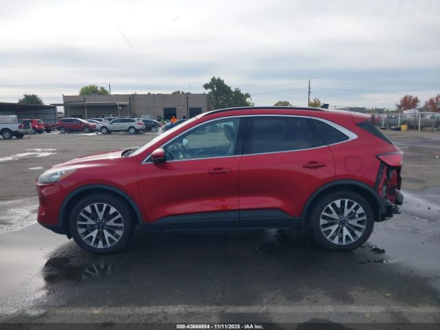 Ford Escape Titanium Image 12