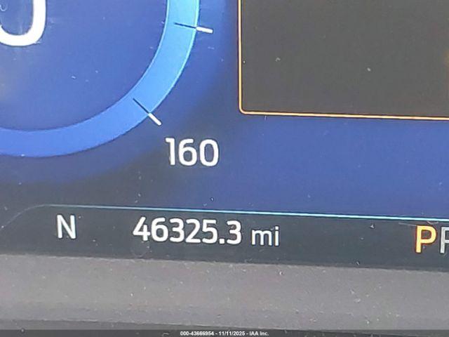 Ford Escape Titanium Image 17