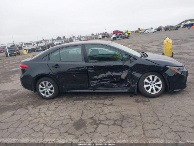 Toyota Corolla Le Image 15