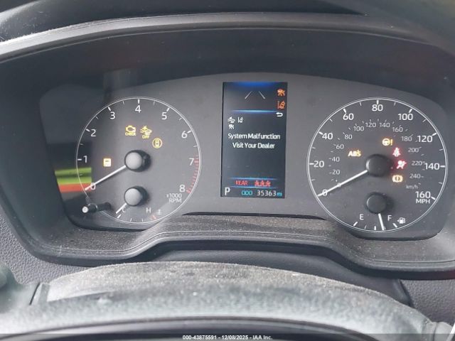 Toyota Corolla Le Image 4