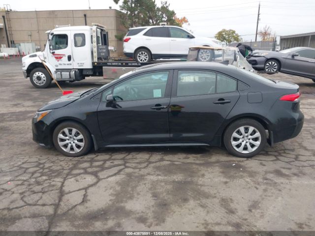 Toyota Corolla Le Image 17