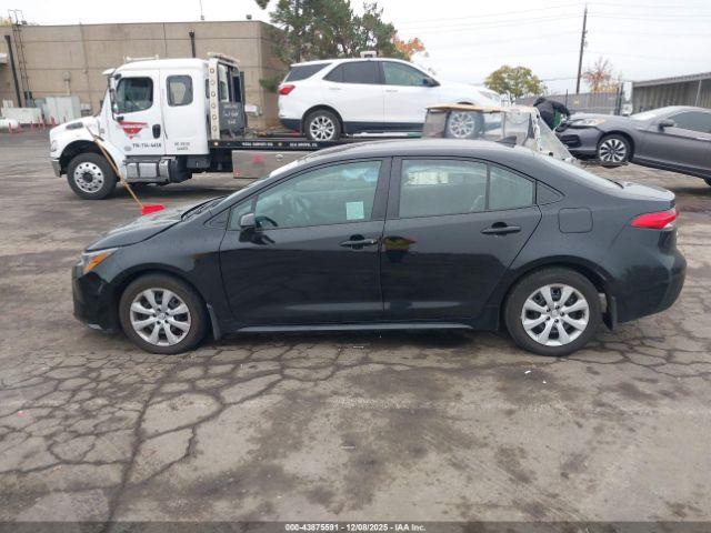 Toyota Corolla Le Image 17