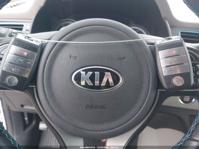 Kia Niro Lx Image 12