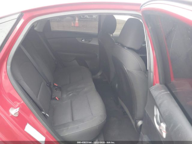 Kia Forte Lxs Image 10