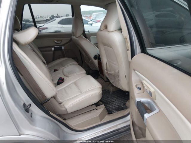 Volvo XC90 V8 Image 5