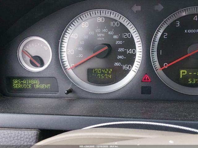 Volvo XC90 V8 Image 16