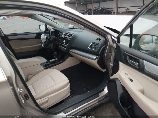 Subaru Outback 2.5i Premium Image 6