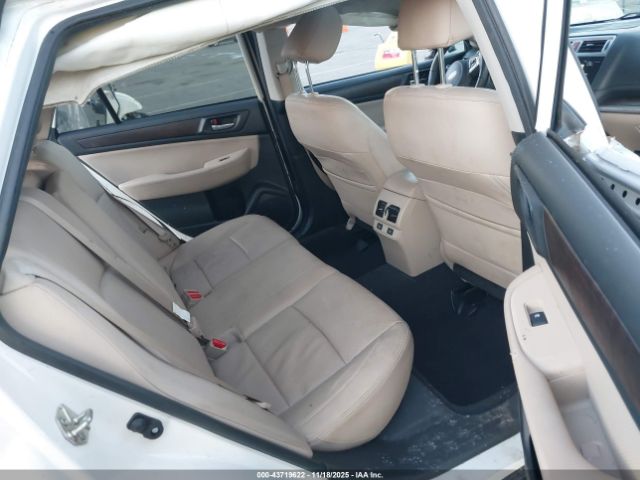 Subaru Outback 2.5i Limited Image 9