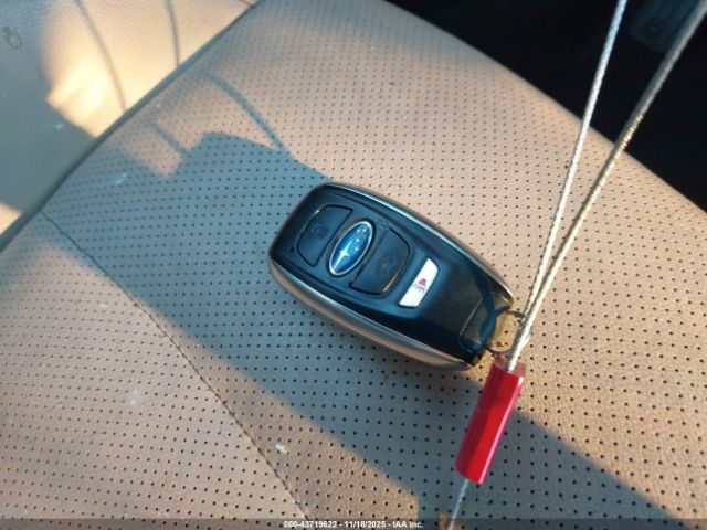 Subaru Outback 2.5i Limited Image 10