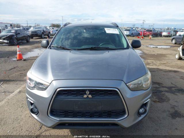 Mitsubishi Outlander Le Image 9