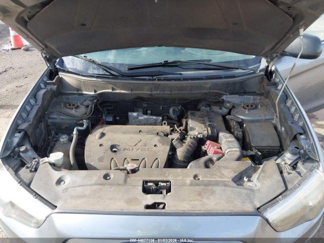 Mitsubishi Outlander Le Image 8