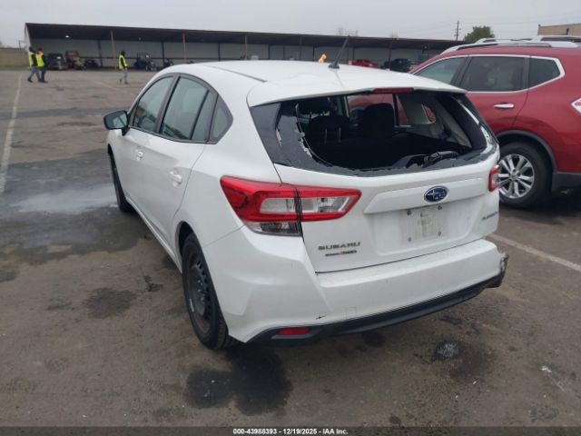 Subaru Impreza 2.0i Image 11