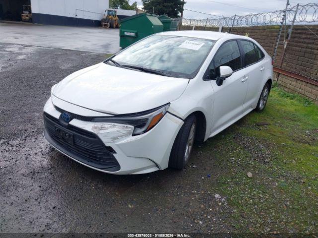 Toyota Corolla Hybrid Le Image 8