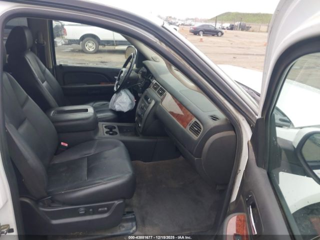 GMC Yukon Slt2 Image 12