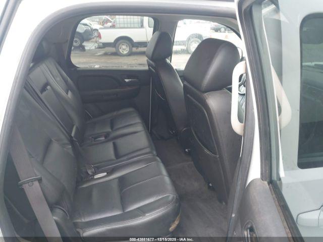 GMC Yukon Slt2 Image 16