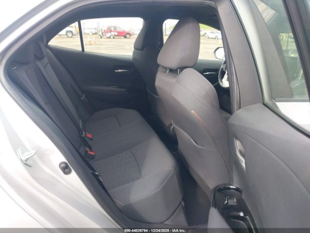 Toyota Corolla Se Image 10