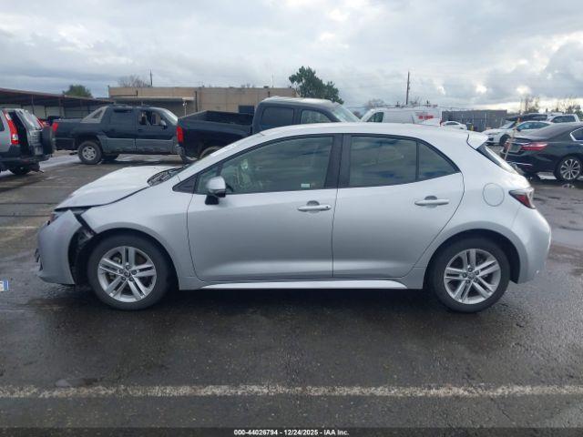 Toyota Corolla Se Image 15