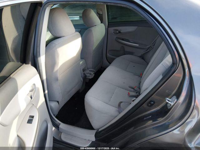 Toyota Corolla Le Image 16