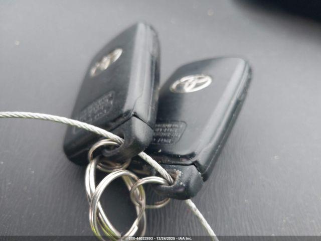 Toyota Prius Ii Image 5