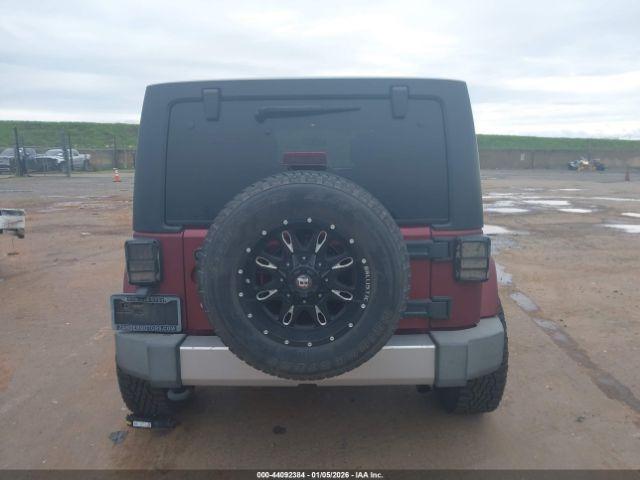 Jeep Wrangler Sahara Image 12