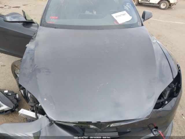 Tesla Model S Image 12