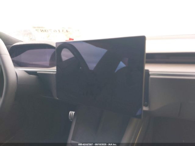 Tesla Model S Image 2