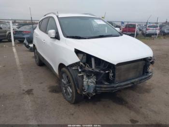  Salvage Hyundai TUCSON