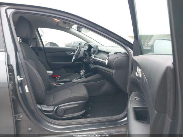 Kia Forte Lxs Image 11