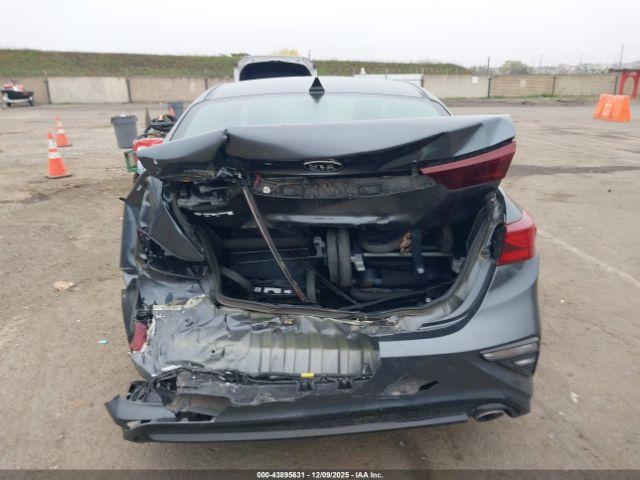 Kia Forte Lxs Image 15