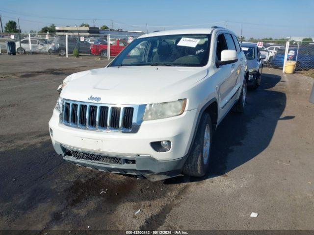 Jeep Grand Cherokee Laredo Image 9