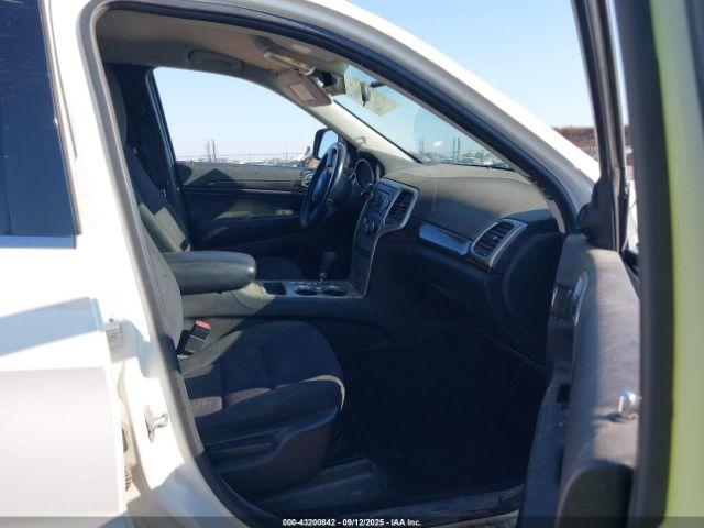 Jeep Grand Cherokee Laredo Image 6