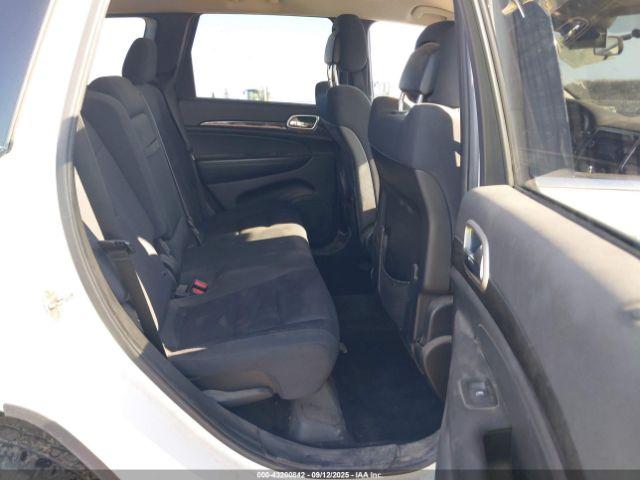 Jeep Grand Cherokee Laredo Image 3