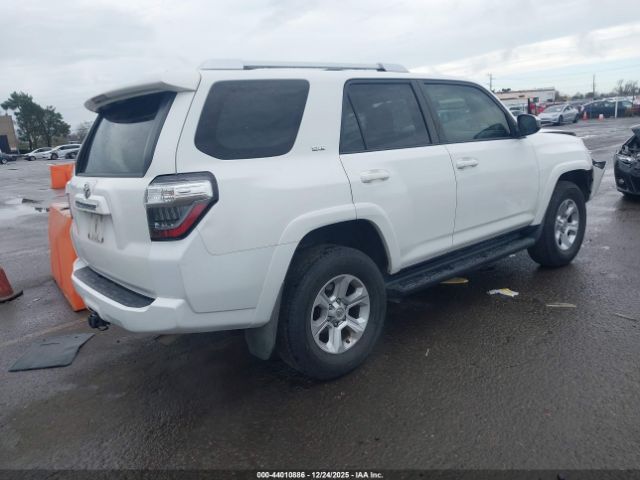 Toyota 4Runner Sr5 Image 6