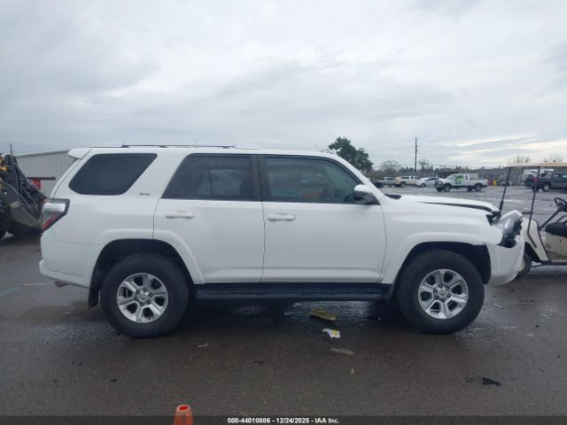 Toyota 4Runner Sr5 Image 16