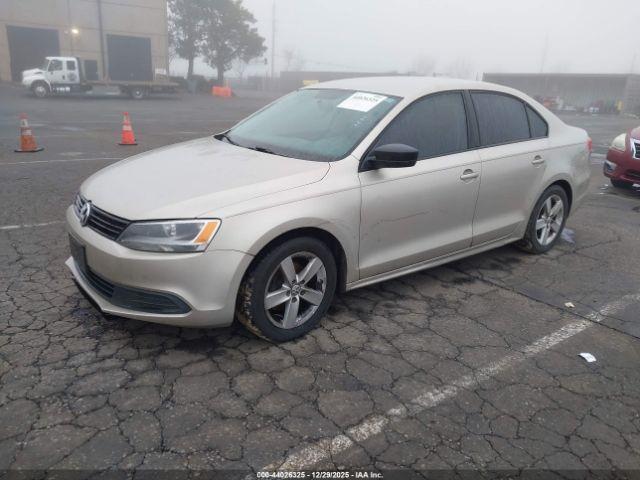 Volkswagen Jetta 2.0l S Image 11