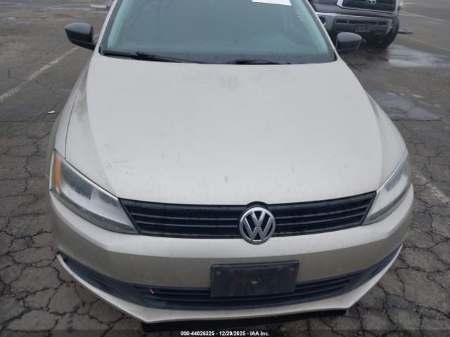 Volkswagen Jetta 2.0l S Image 2