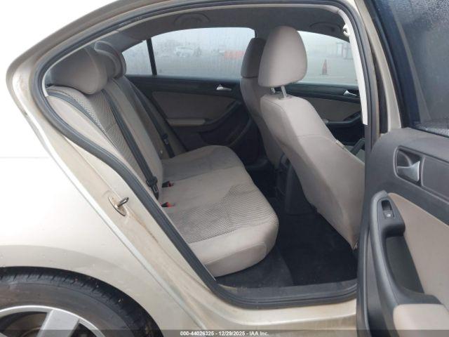 Volkswagen Jetta 2.0l S Image 4