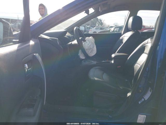 Nissan Rogue S Image 7