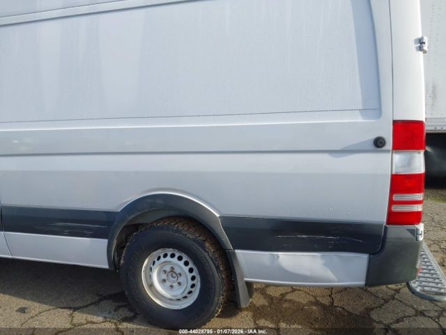 Mercedes-Benz Sprinter 2500 High Roof Image 6