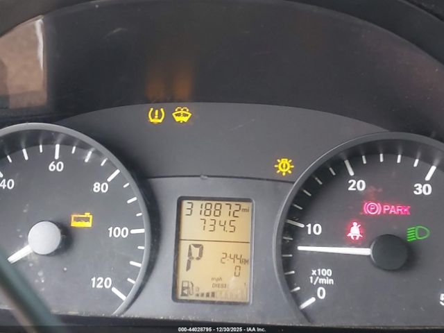 Mercedes-Benz Sprinter 2500 High Roof Image 7