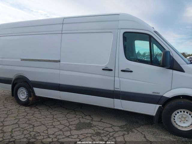 Mercedes-Benz Sprinter 2500 High Roof Image 10