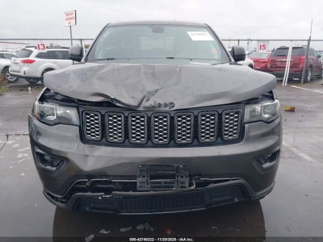Jeep Grand Cherokee Altitude 4x4 Image 15