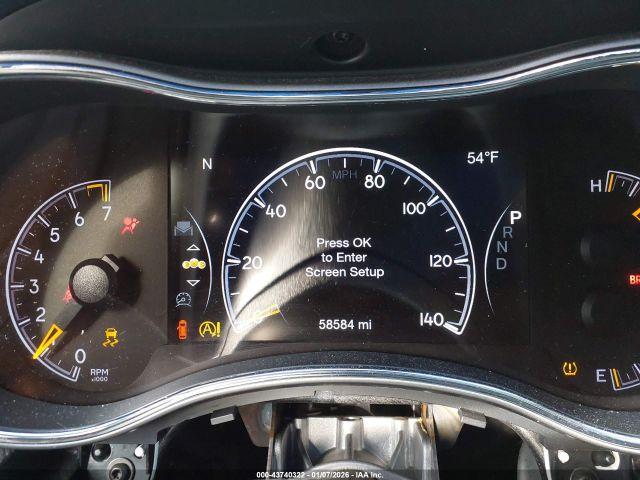 Jeep Grand Cherokee Altitude 4x4 Image 13