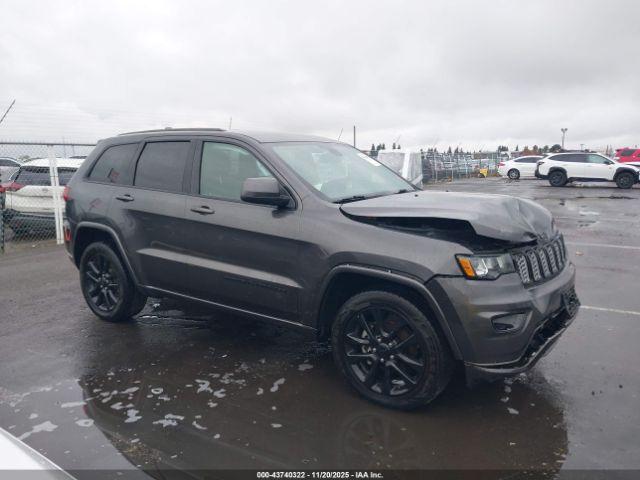 Jeep Grand Cherokee Altitude 4x4 Image 11